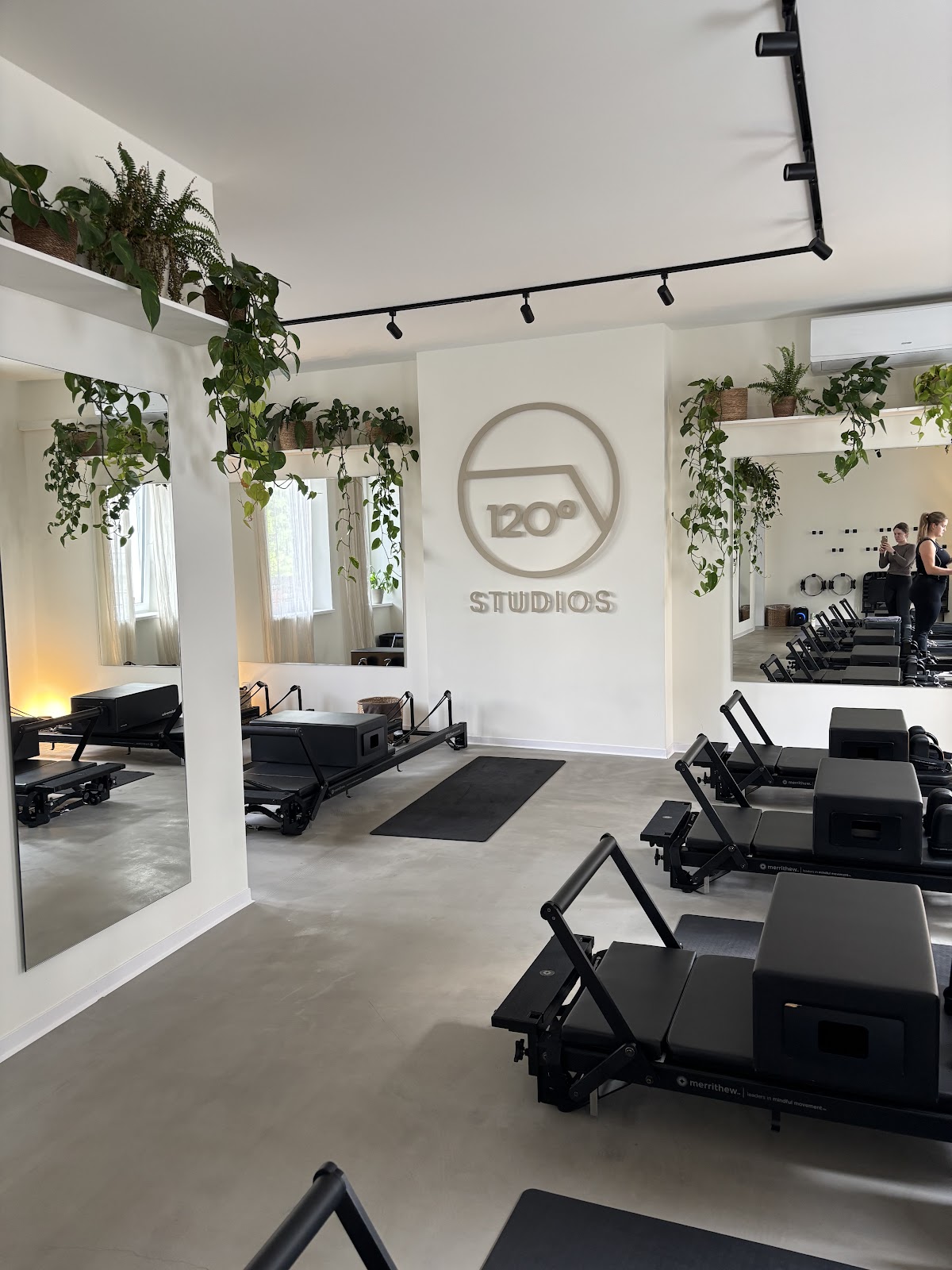 120° Studios