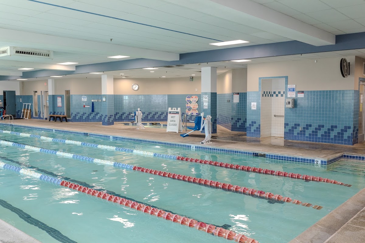 24 Hour Fitness - Photo 2