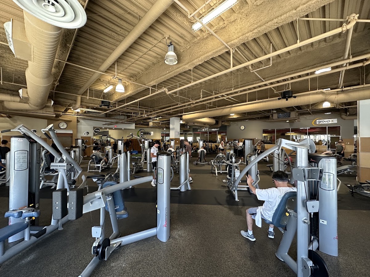 24 Hour Fitness - Photo 2