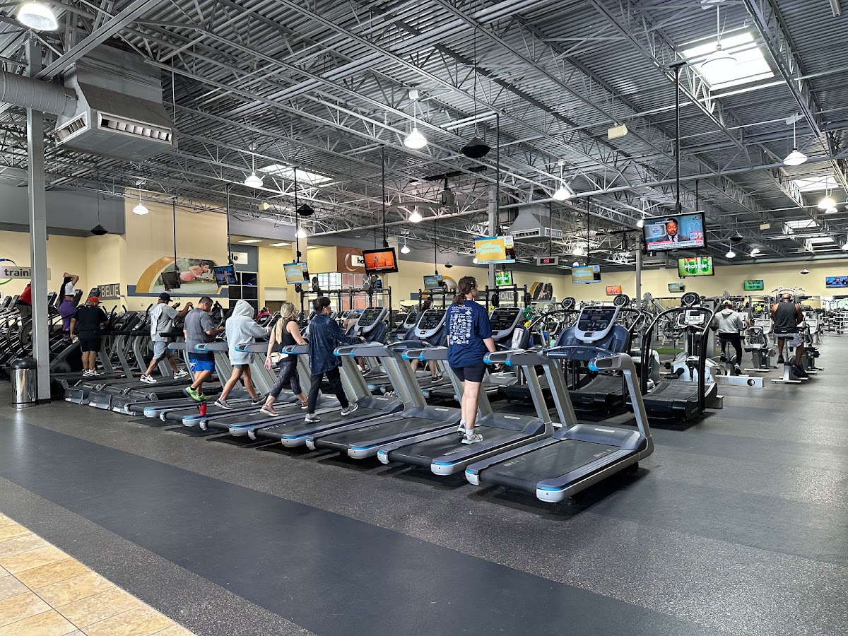 24 Hour Fitness - Photo 1
