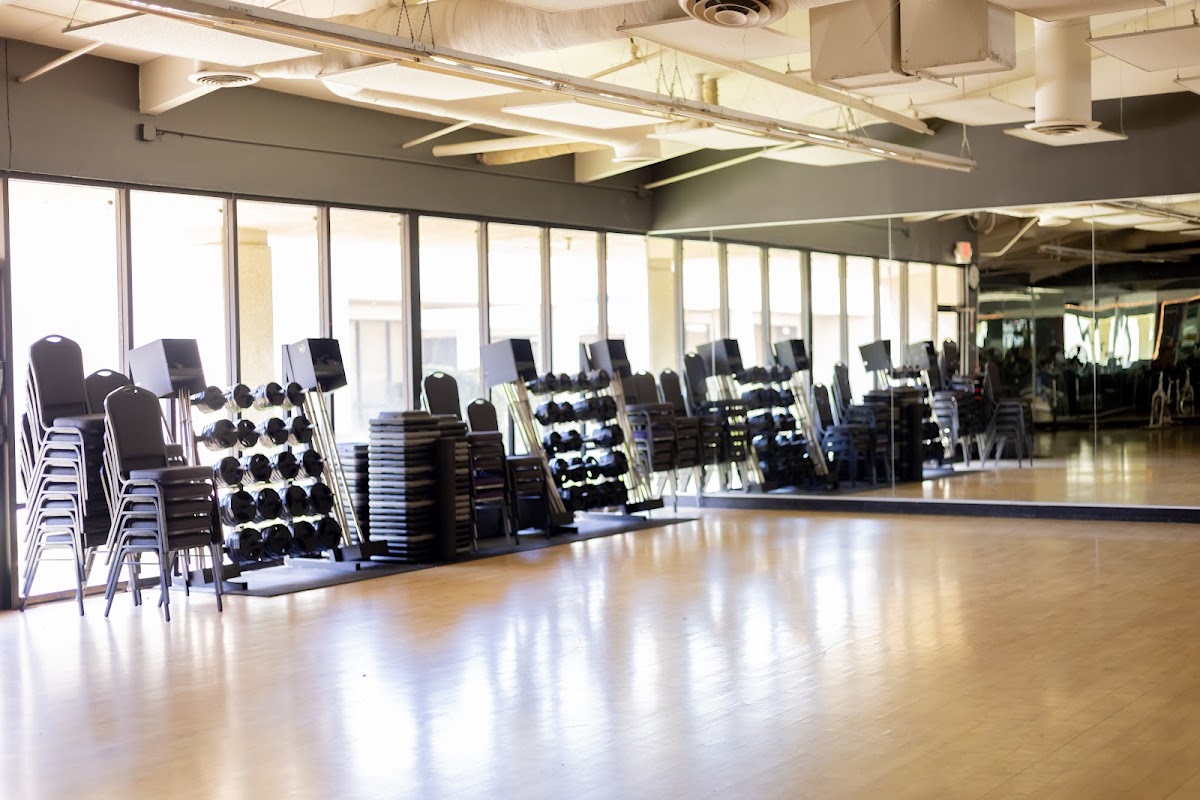24 Hour Fitness - Photo 3
