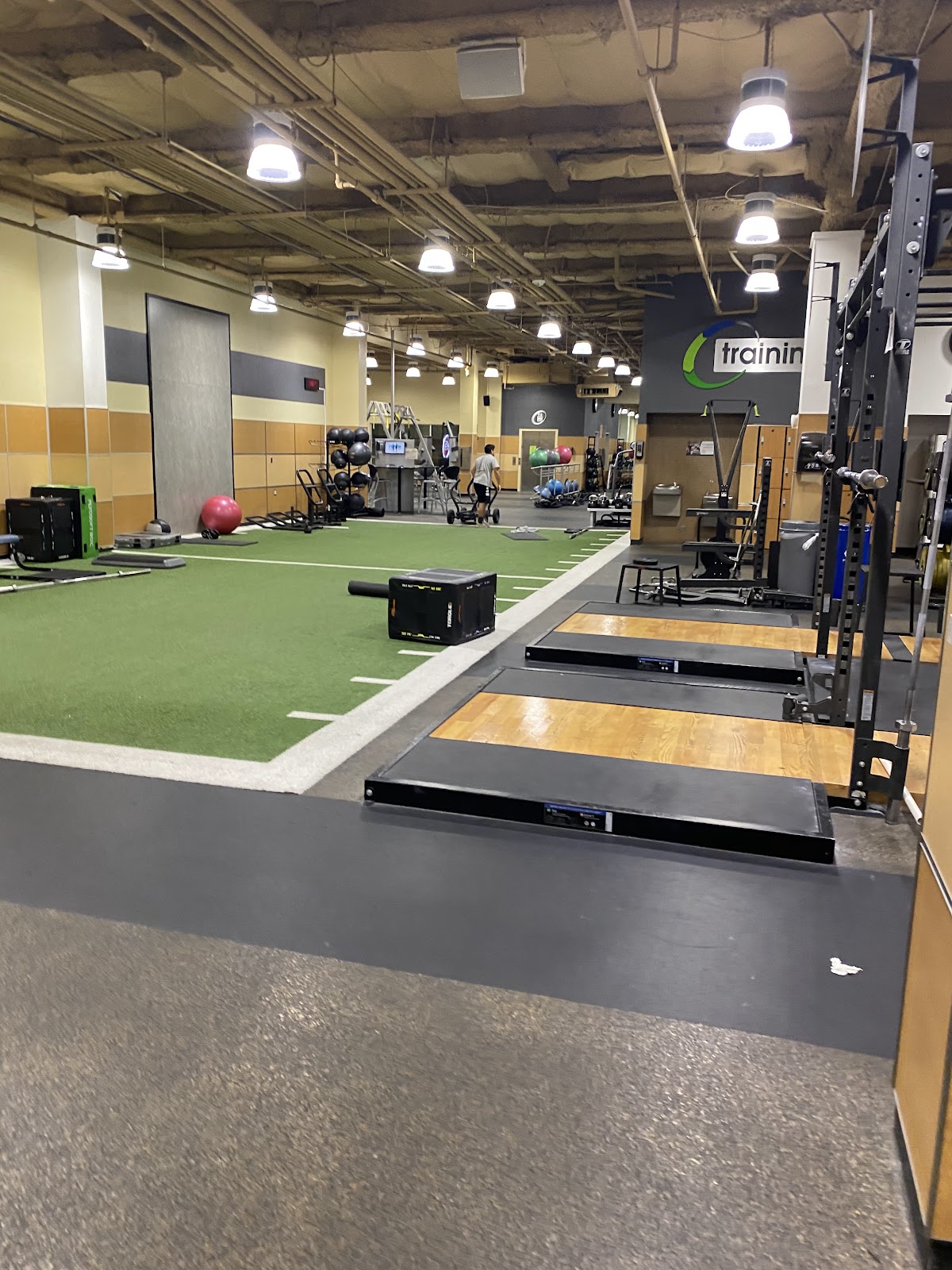 24 Hour Fitness - Photo 2