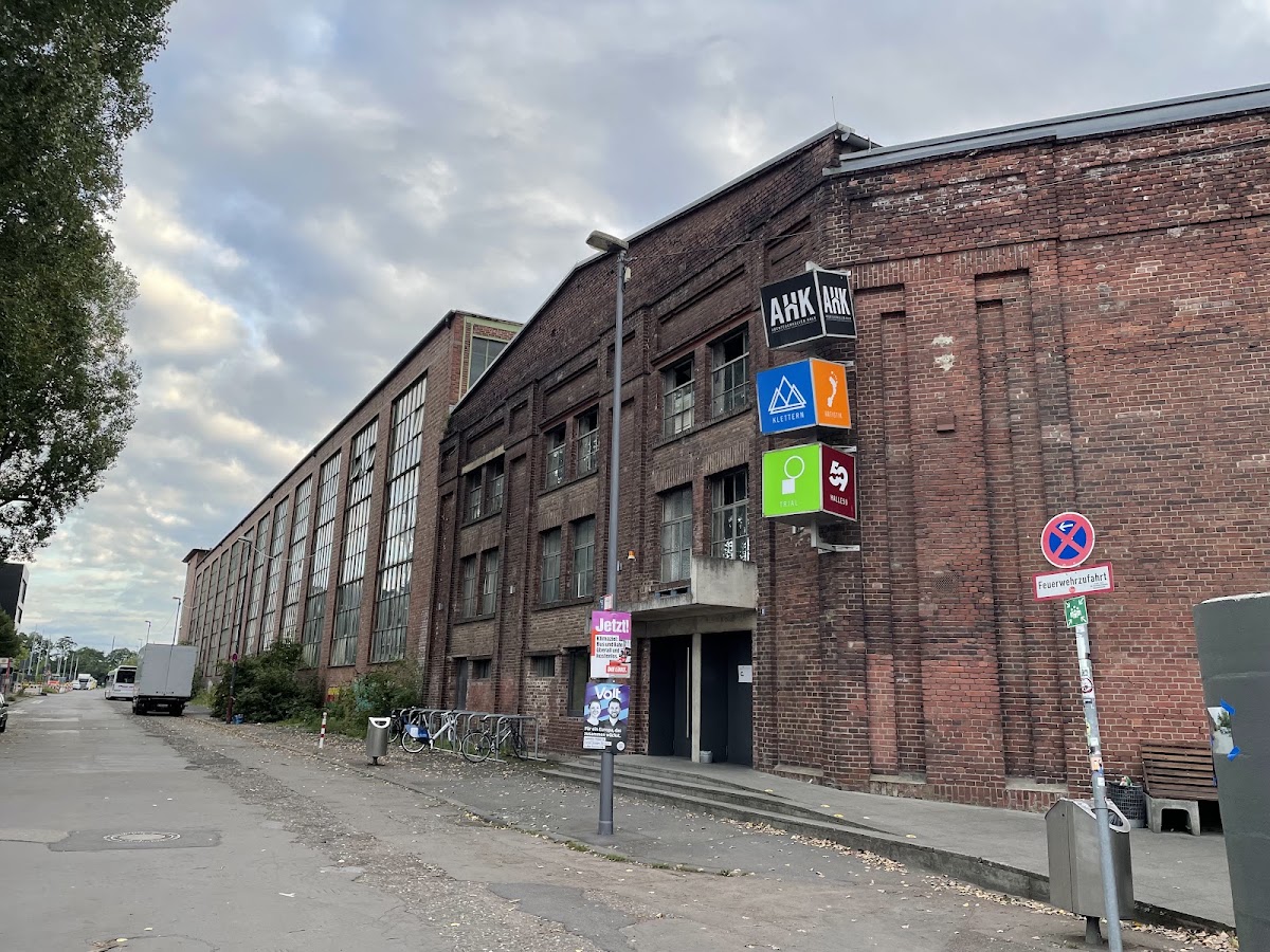 AbenteuerHallenKALK - Photo 2