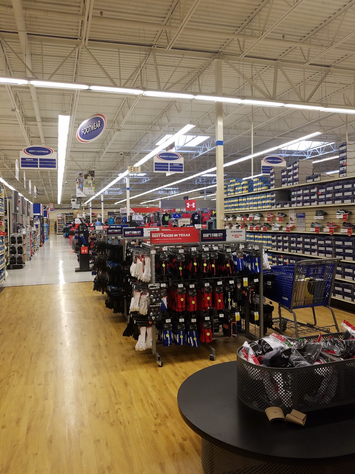 Academy Sports + Outdoors - Photo 2