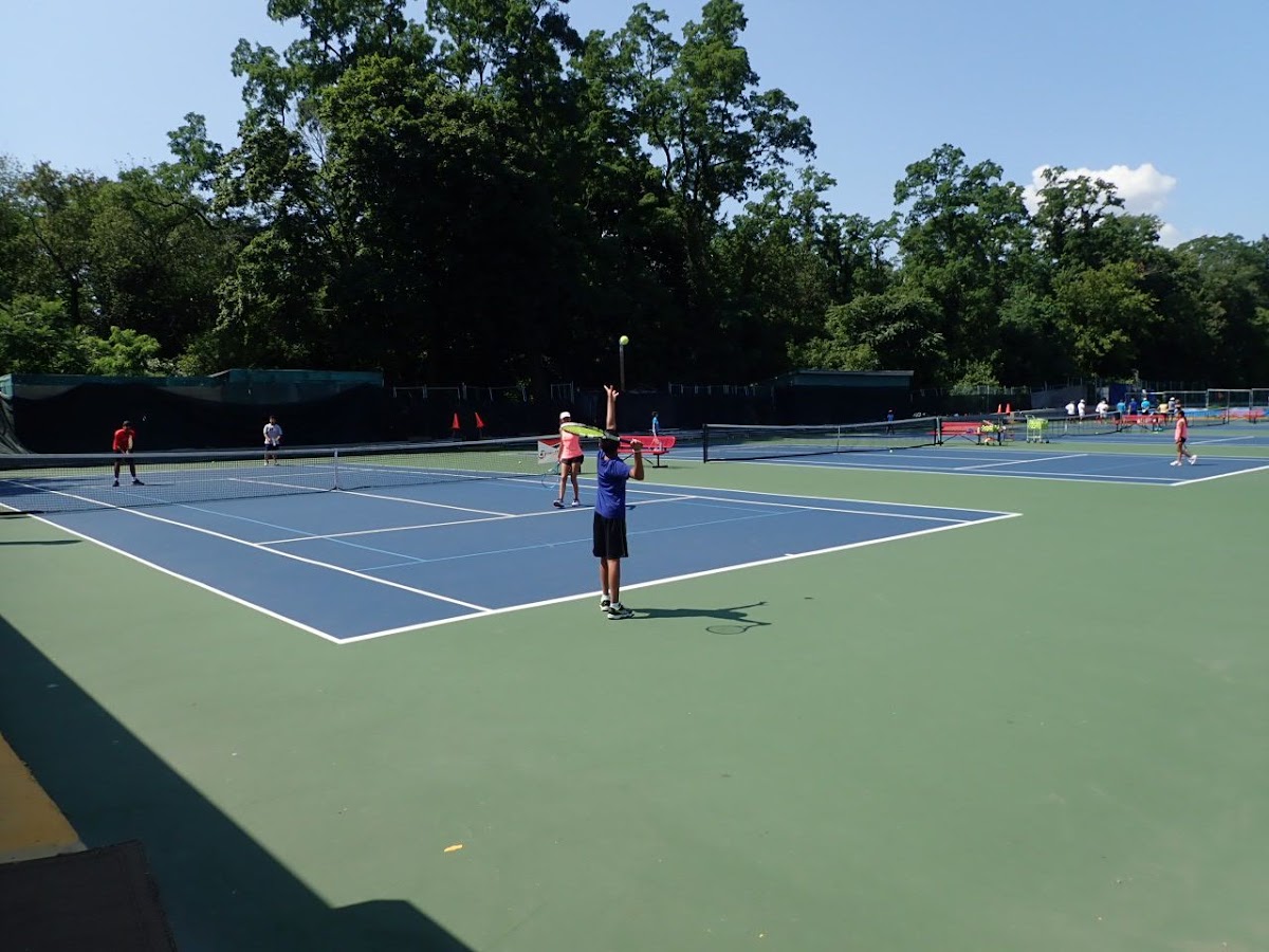 Alley Pond Tennis Center