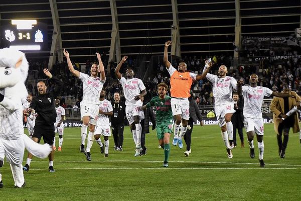 Amiens Sporting Club Football - Photo 3