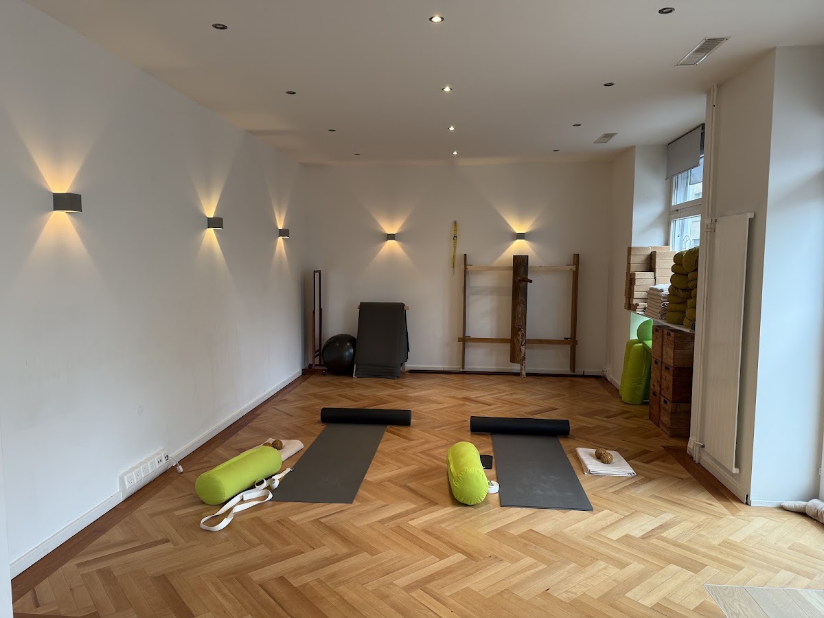 Aranya Studio - Yoga, Pilates, Massage & Personal Training - Photo 2