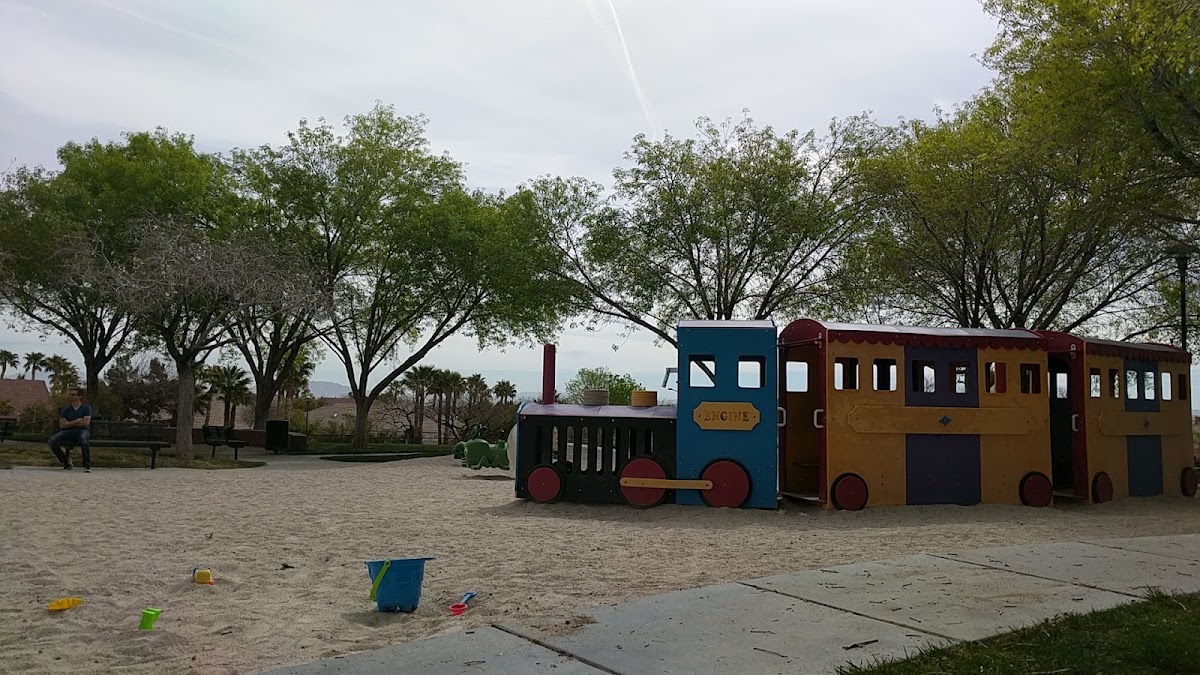 Arbors Tennis & Play Park - Photo 2
