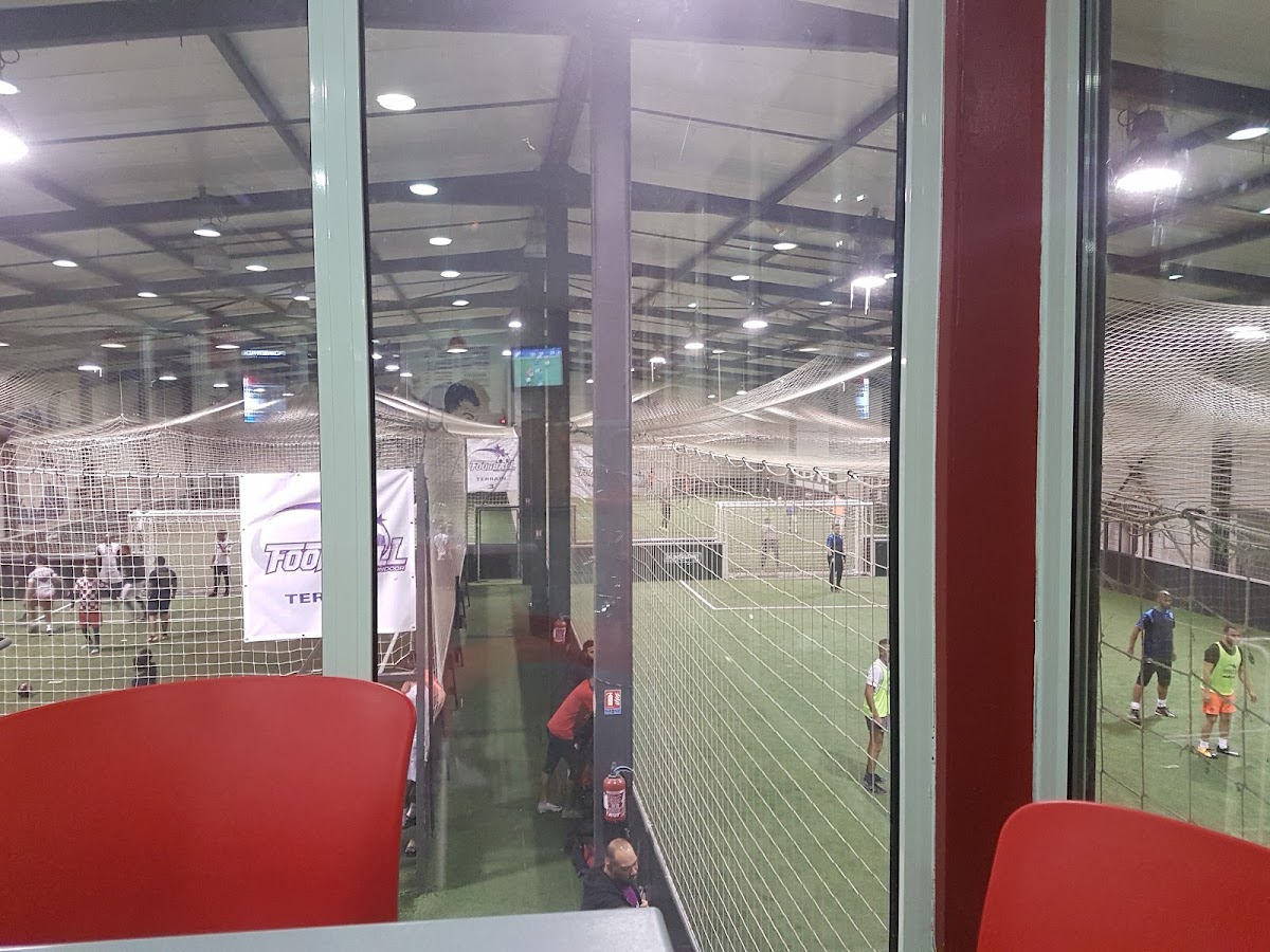 ARENA SPORT CENTER - Arles - Photo 2