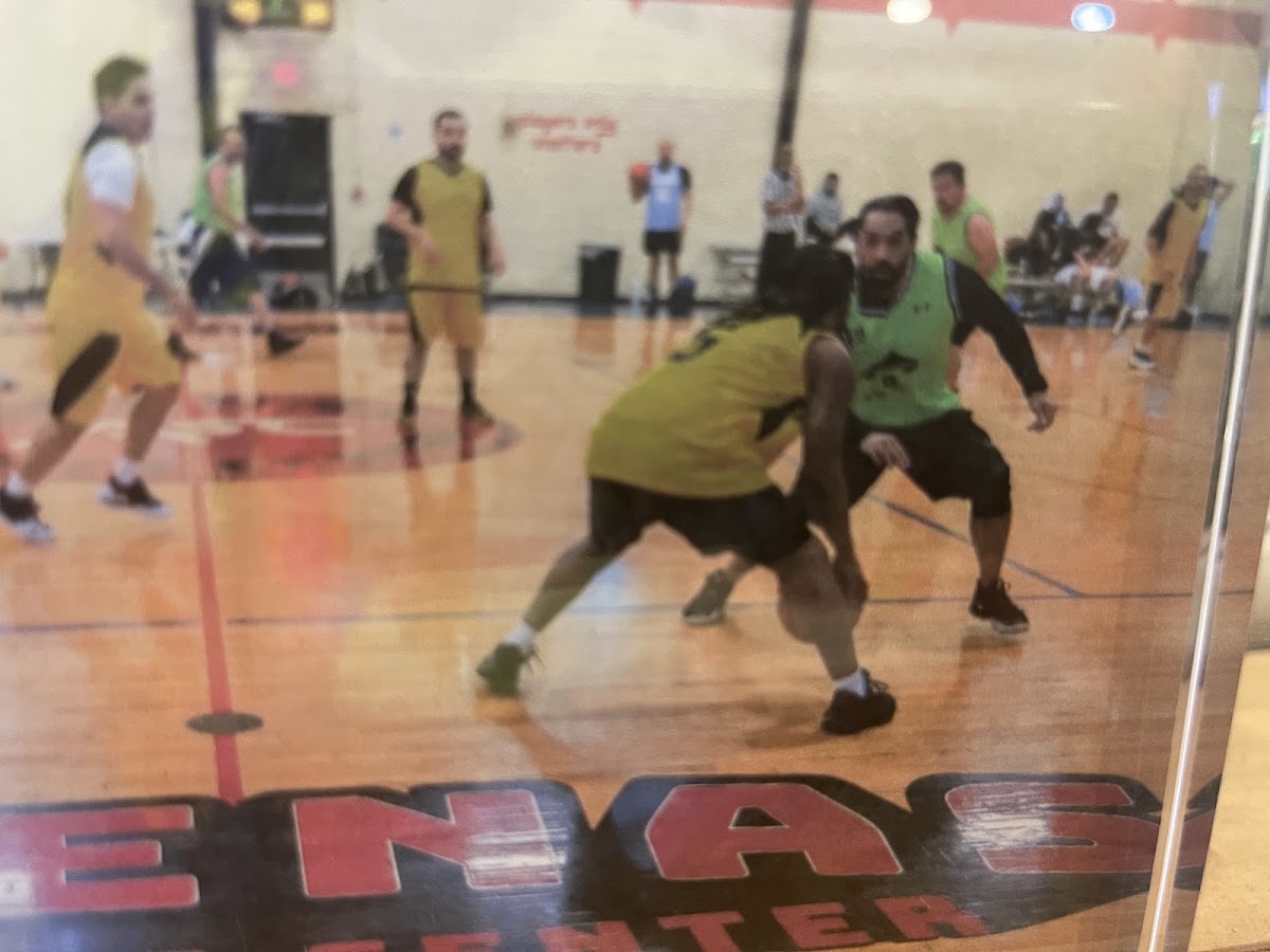 Arenas Sports Center - Photo 1
