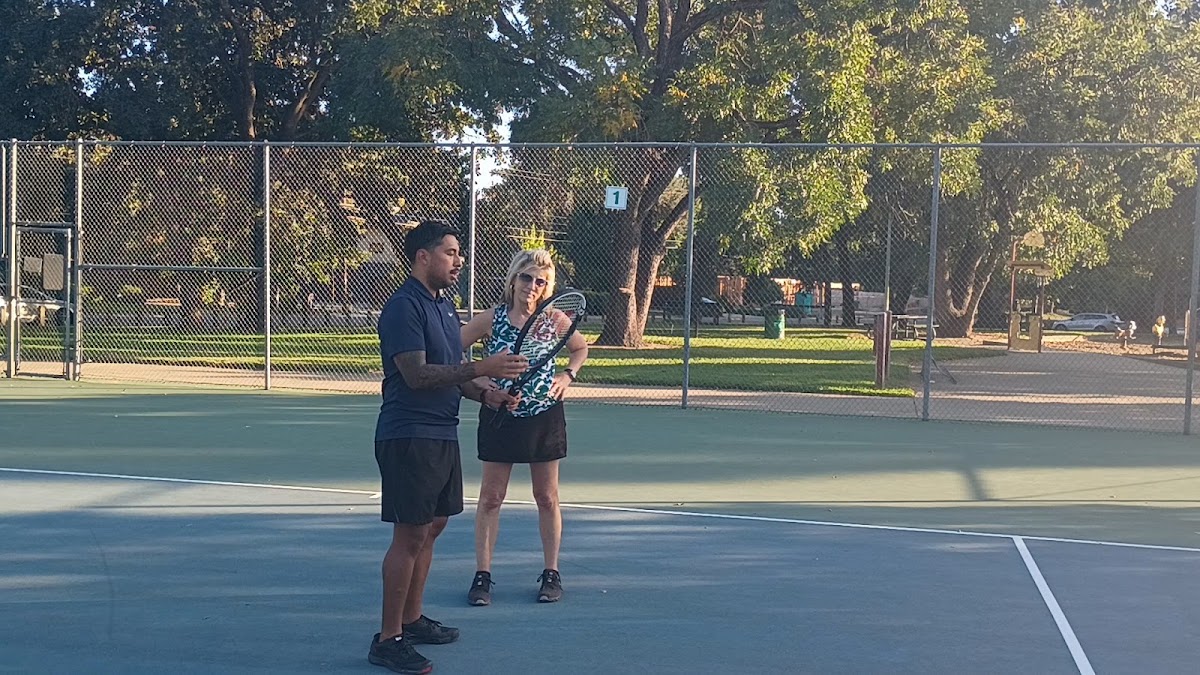 Art's Tennis Lessons - Photo 3