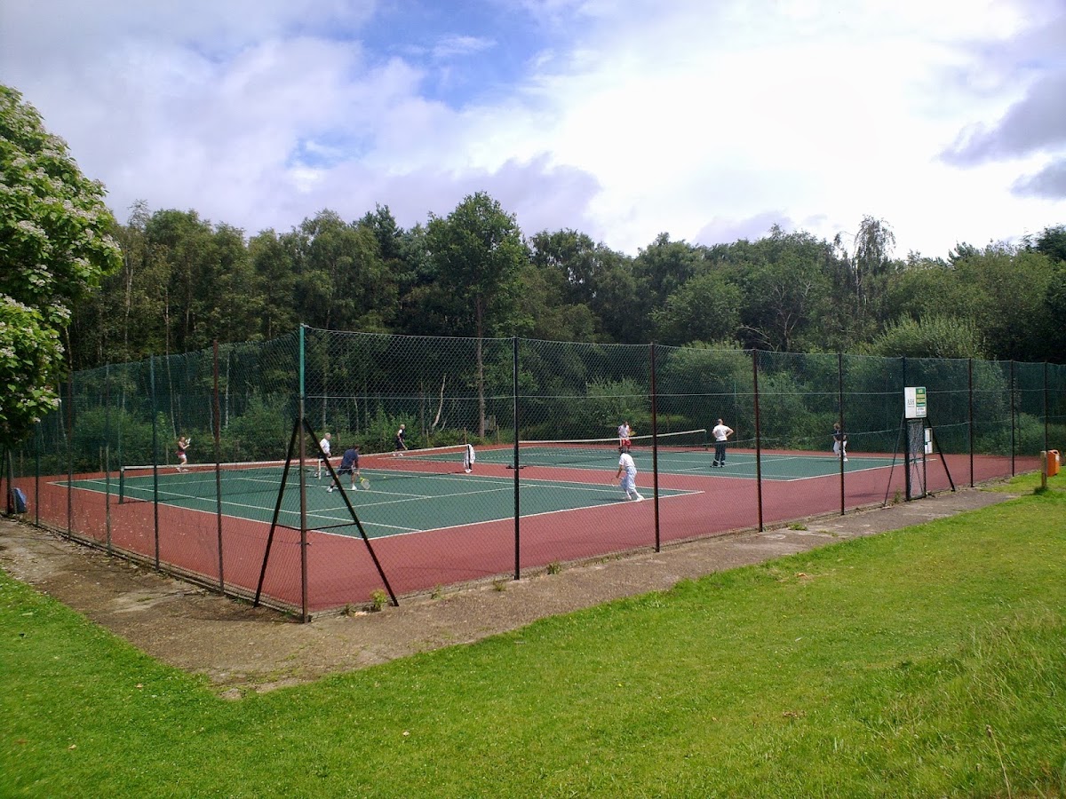 Ash Tennis Club - Photo 2