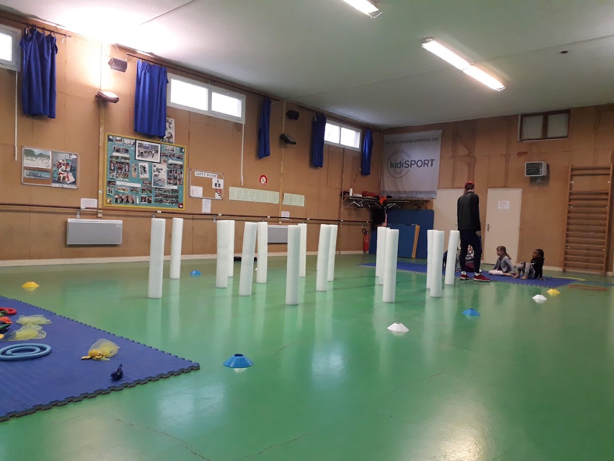 ASPTT Hyères - Photo 2