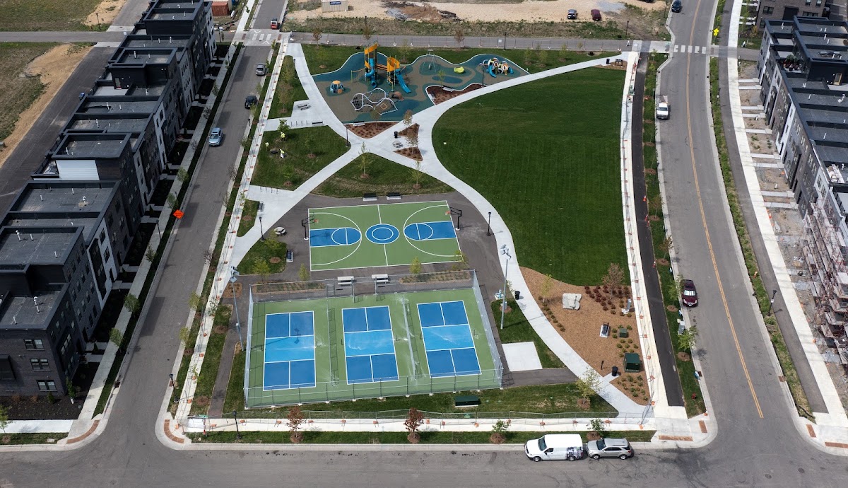 Assembly Union Park - Photo 3