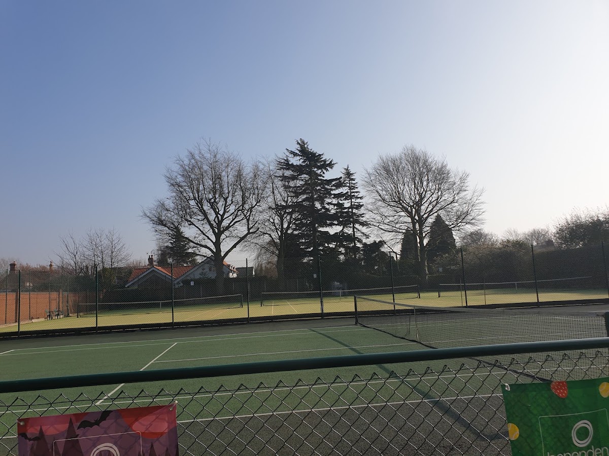 Attenborough Lawn Tennis Club - Photo 2