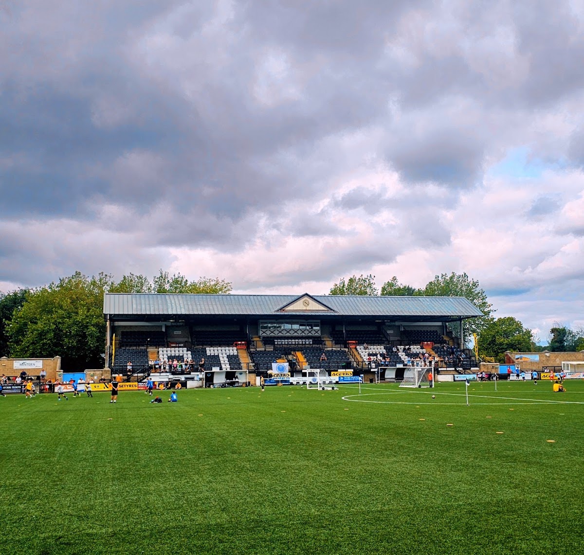 Avenue Stadium - Photo 1