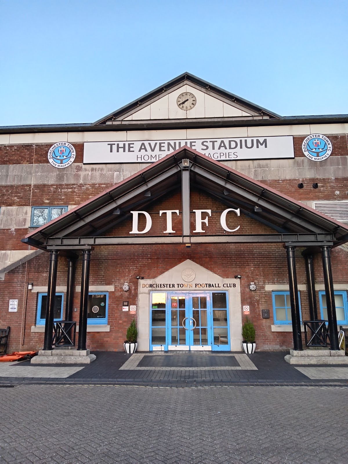 Avenue Stadium - Photo 3