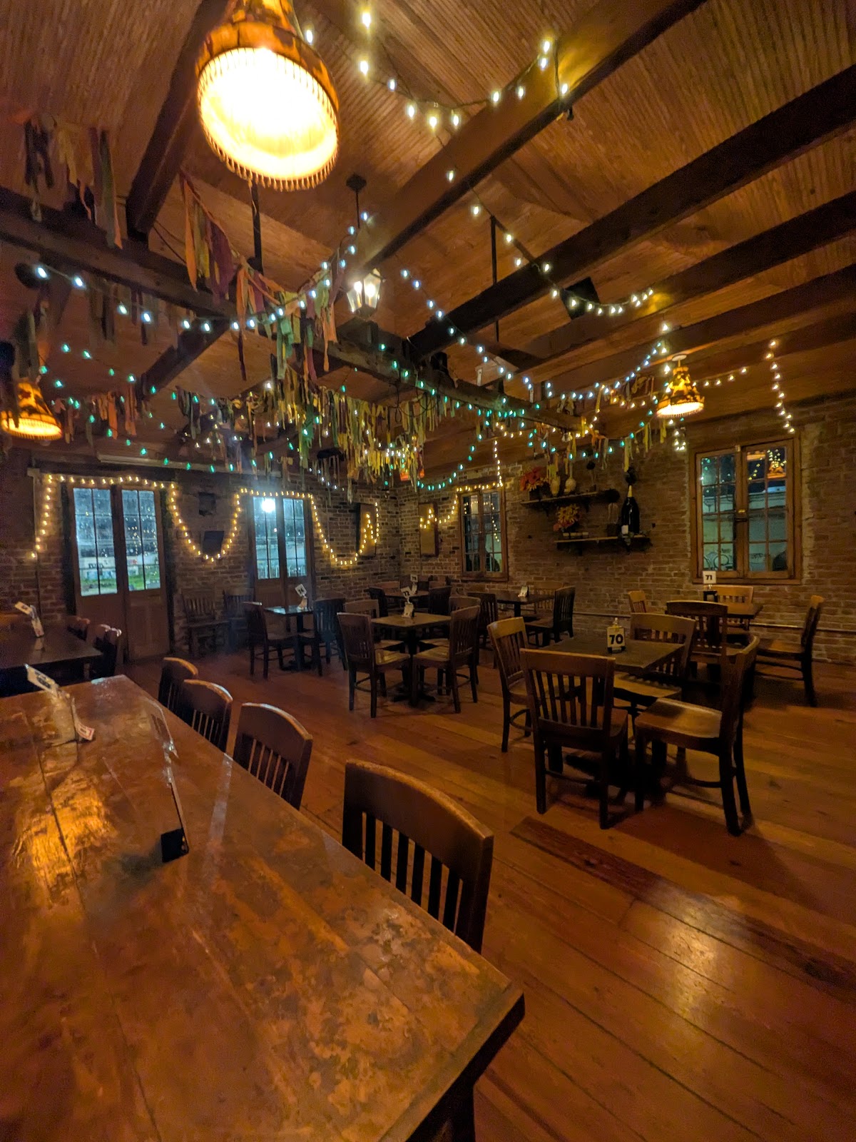 Bacchanal Fine Wine & Spirits - Photo 2