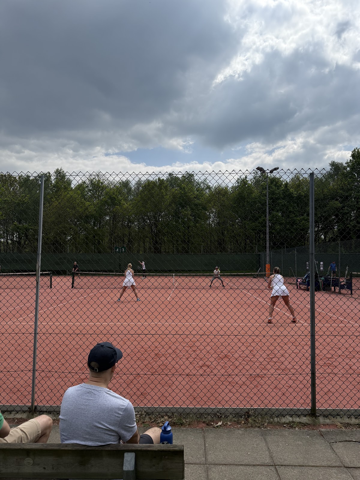 Bagshot Tennis Club - Photo 2