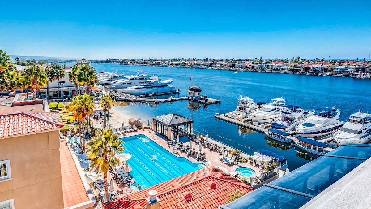 Balboa Bay Club - Photo 1