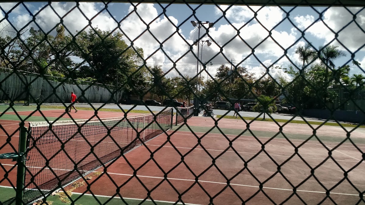Baldrich Tennis Club - Photo 3