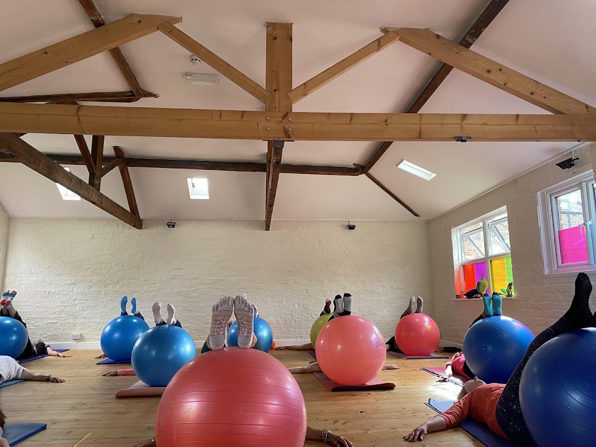 Barry Vardy Pilates - Photo 2