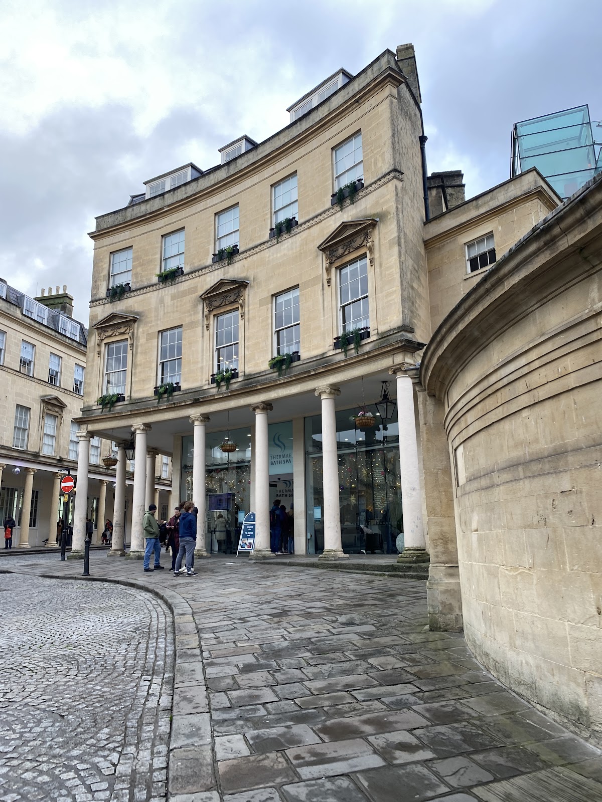 Bath - Photo 3
