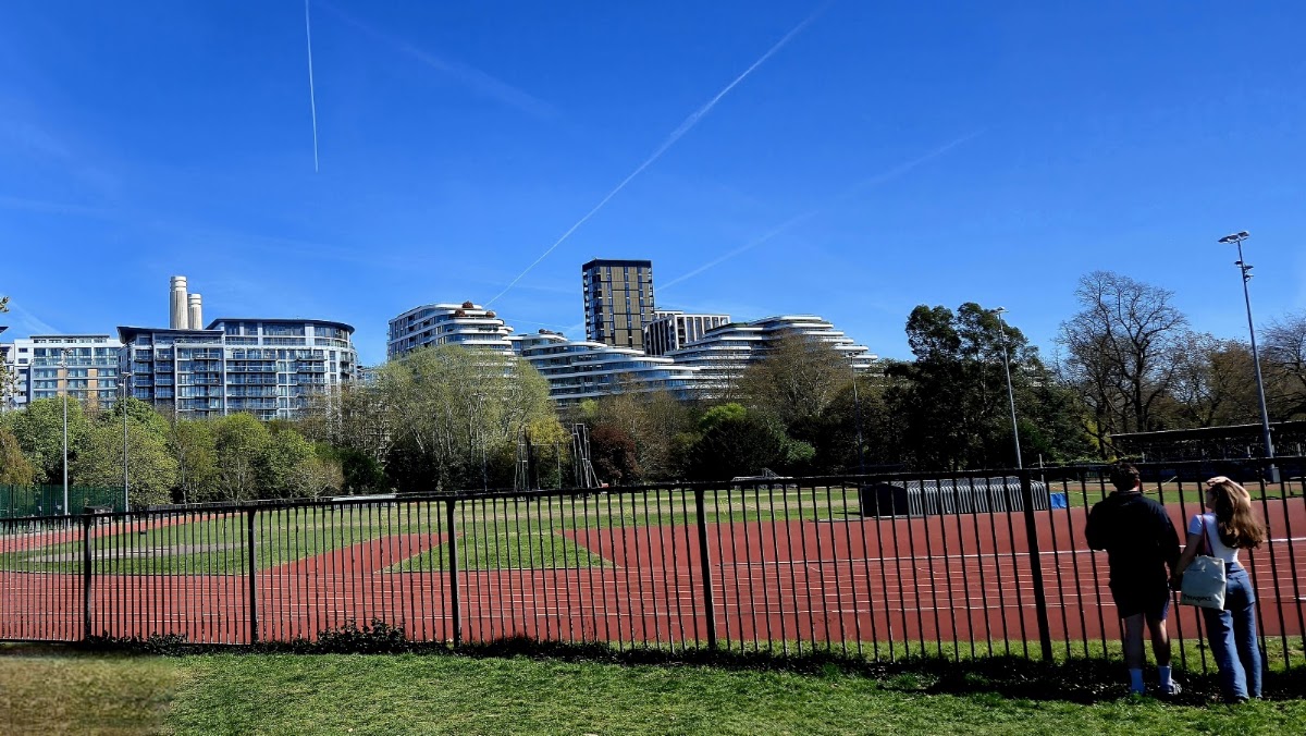 Battersea Park Millennium Arena - Photo 3