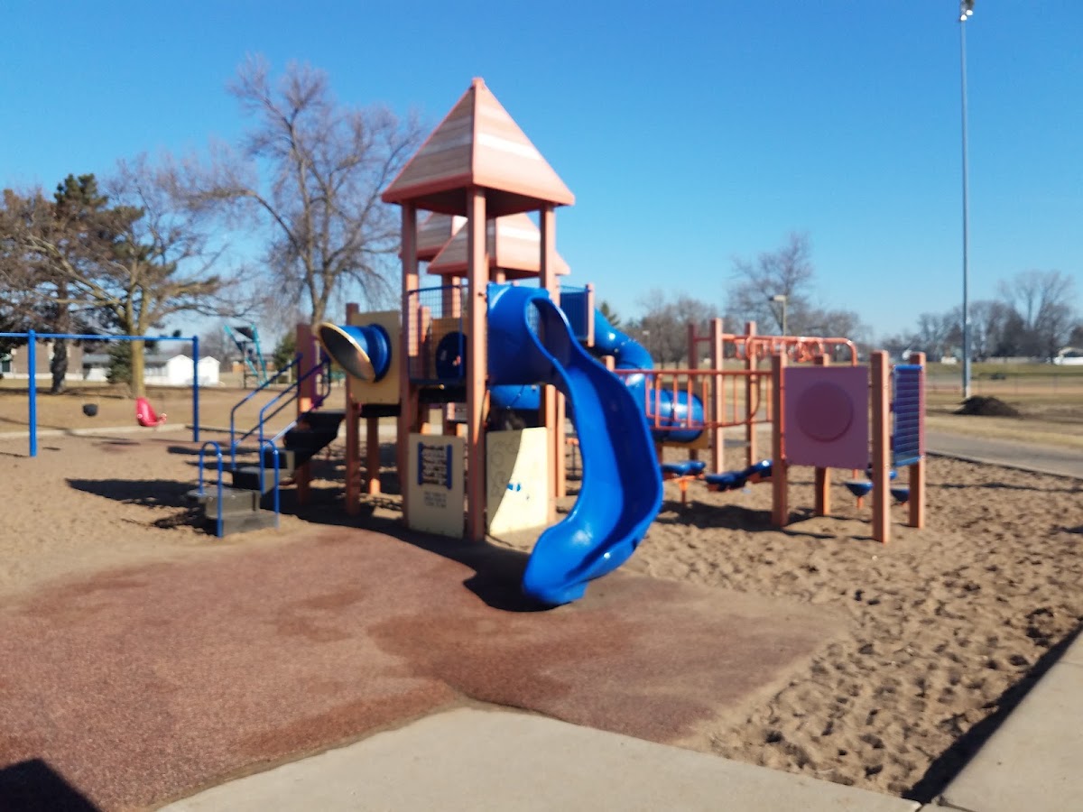 Battle Creek Recreation Center - Photo 3