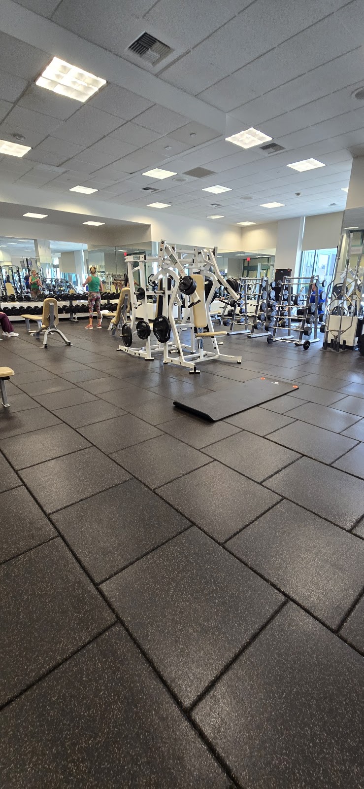 Bay Club Santa Monica - Photo 2