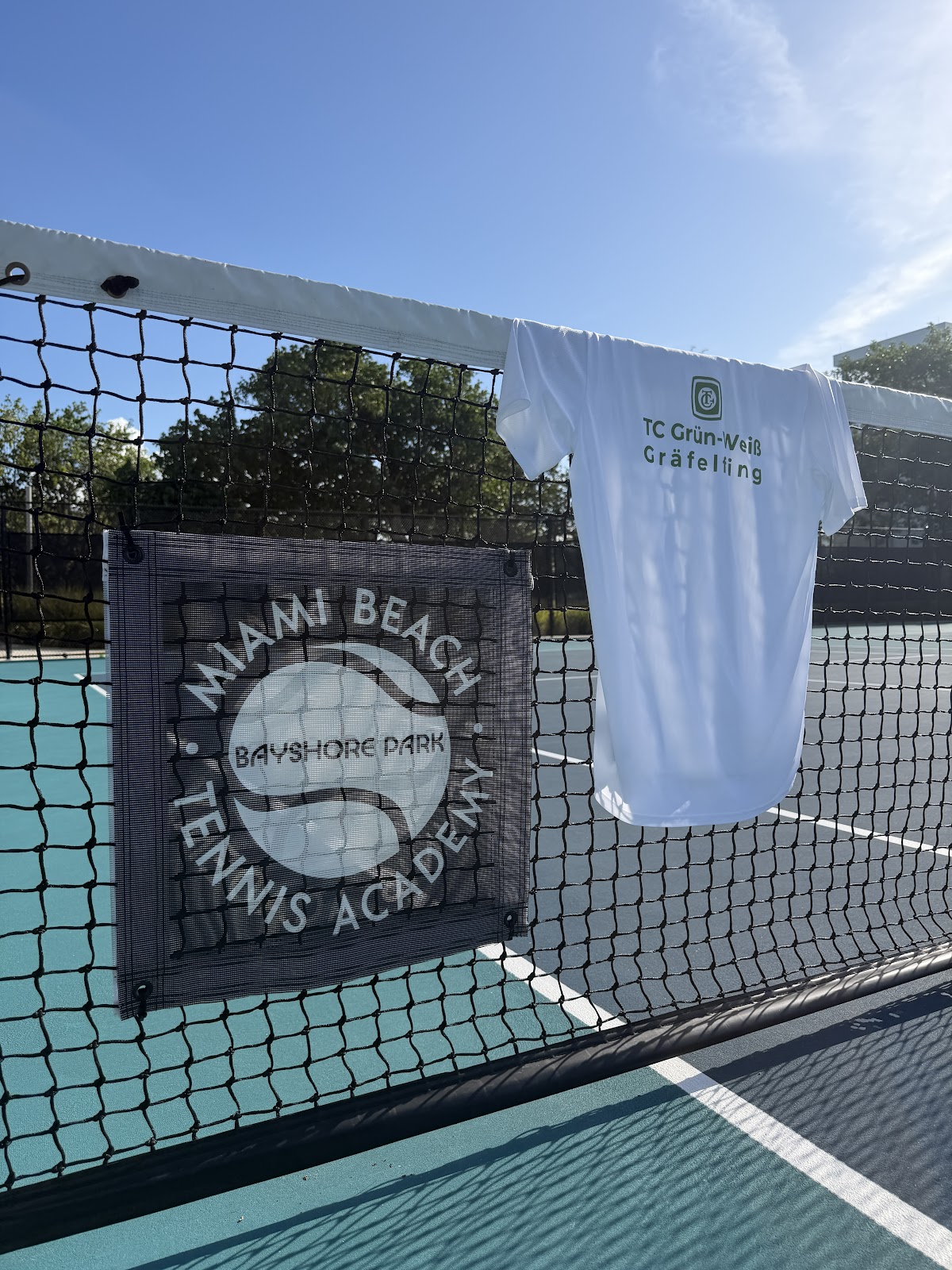 Bayshore Park Tennis Center - Photo 3