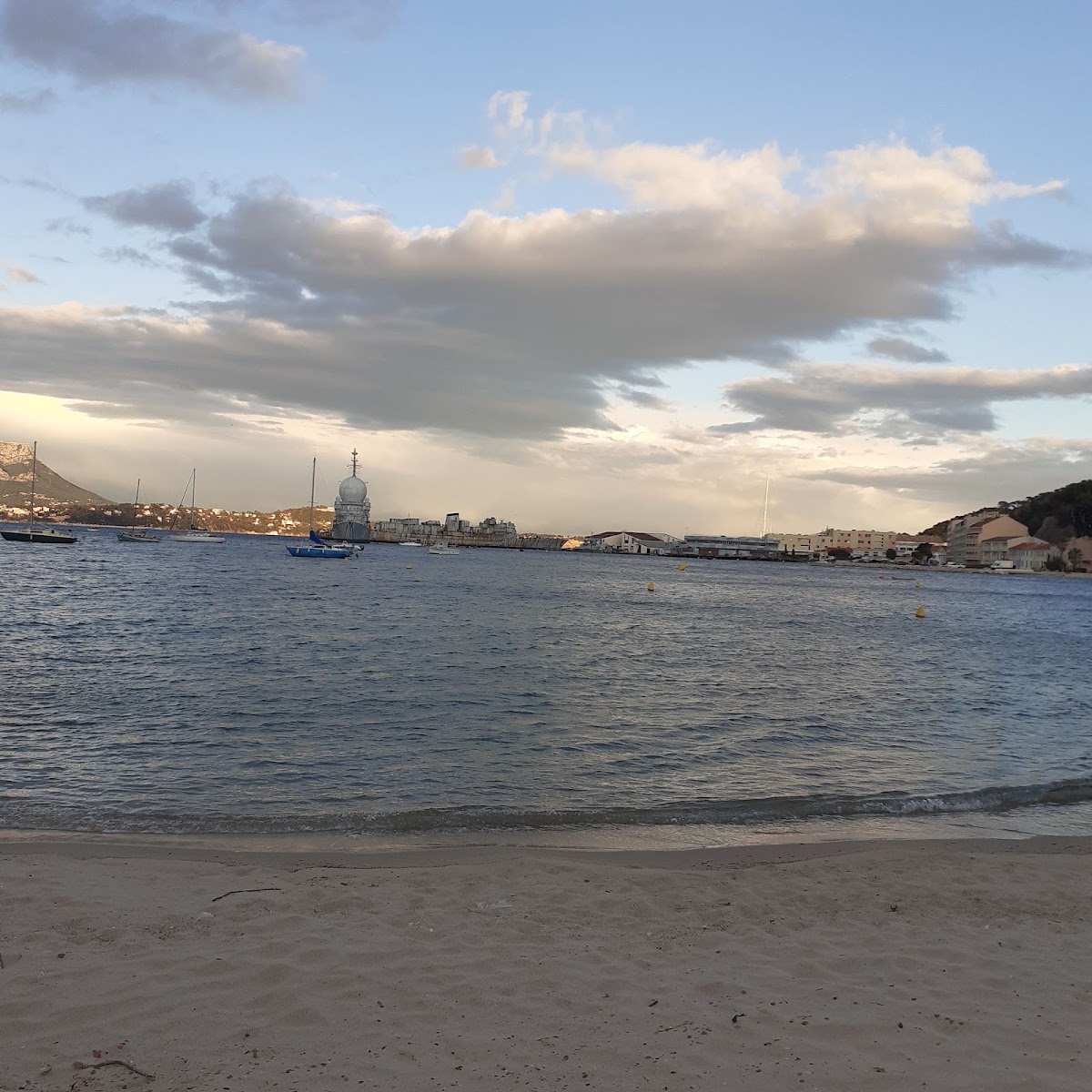 Beach nearby, all on foot, WIFI, fully equipped for your comfort - Photo 2