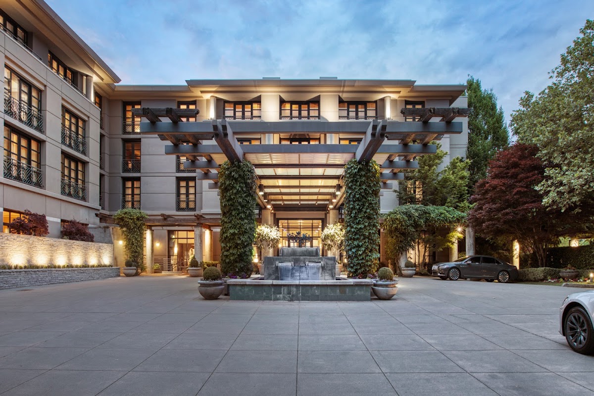 Bellevue Club Hotel - Photo 1
