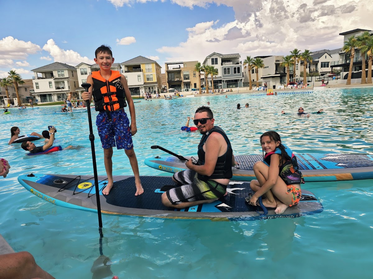 BENSON Oasis paddle boarding - Photo 2