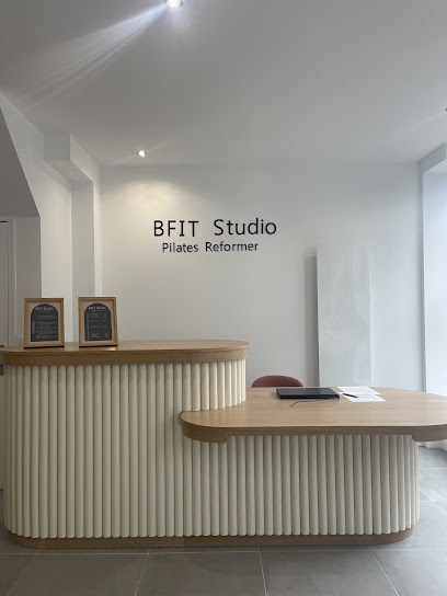 BFIT Studio Pilates Reformer - Photo principale