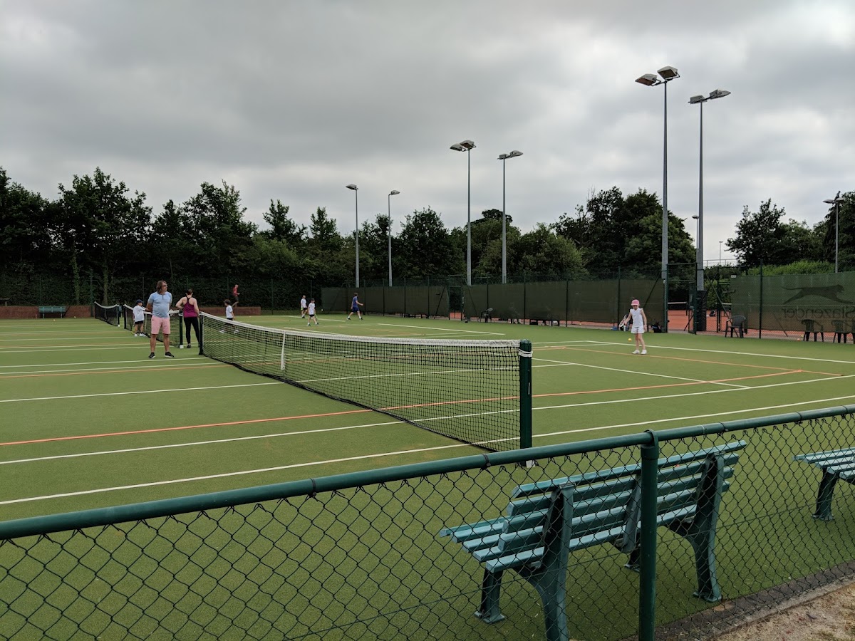 Billericay Lawn Tennis Club - Photo 2