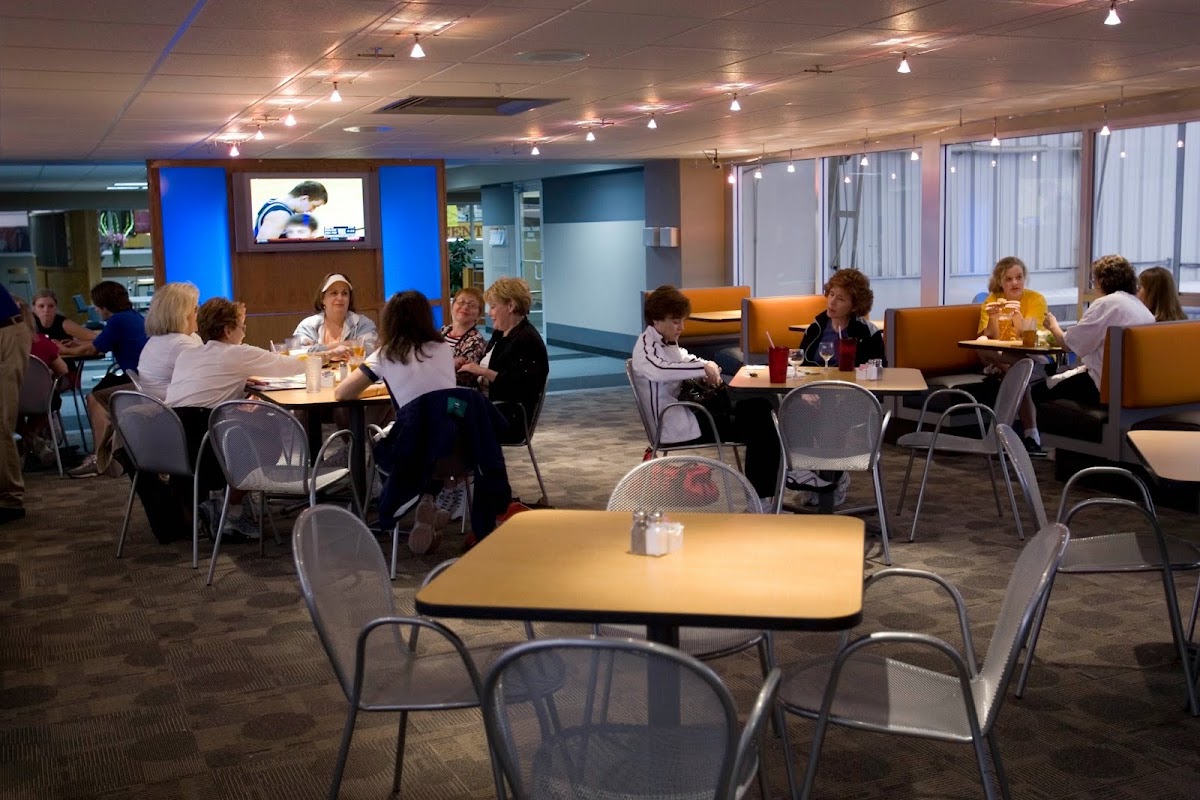 Blue Court Grill at Little Rock Athletic Club - Photo 1