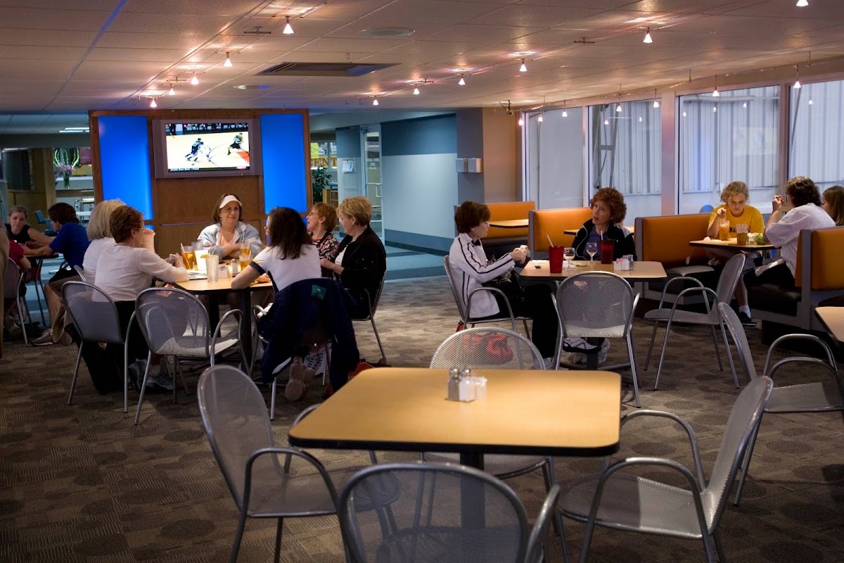 Blue Court Grill at Little Rock Athletic Club - Photo 3