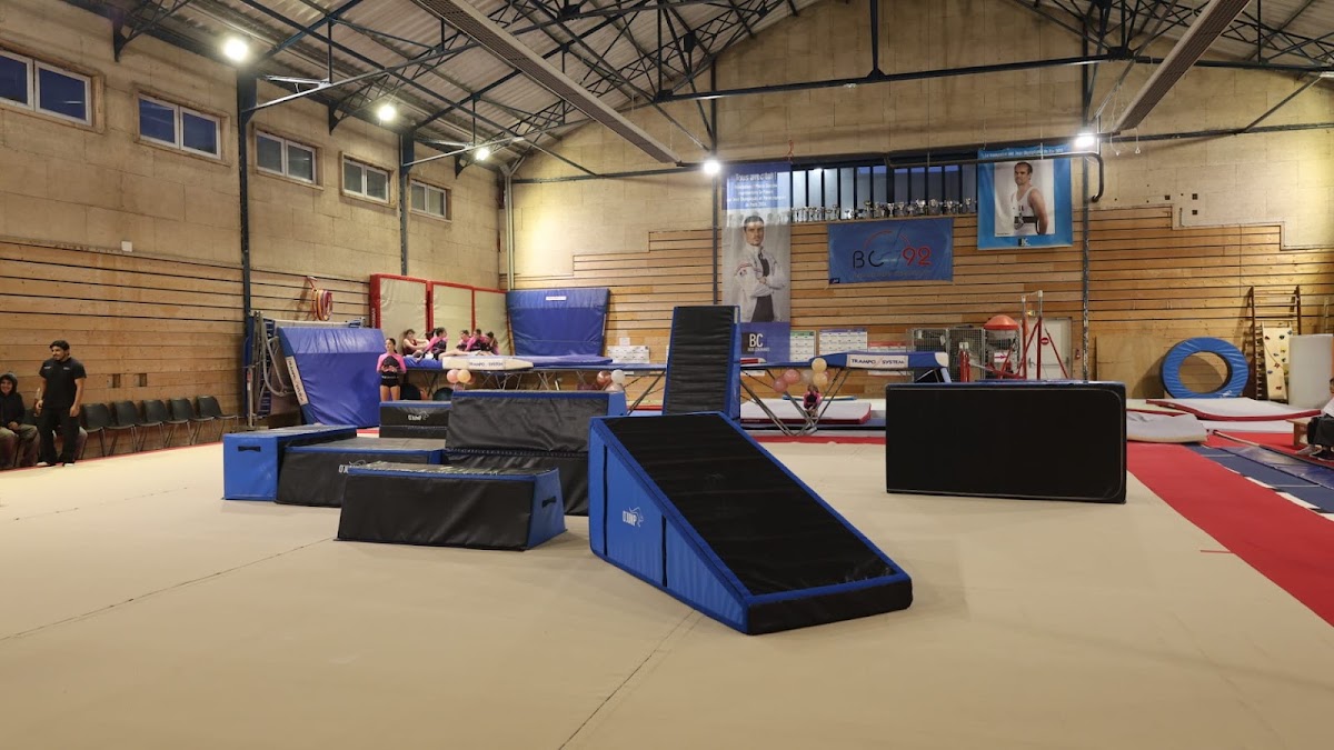 Bois Colombes Trampoline 92 - Photo 1