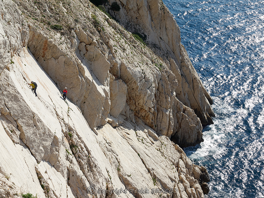 Bonnegrimpe avec Papick BRACCO Moniteur Escalade dans les Calanques - Photo 3