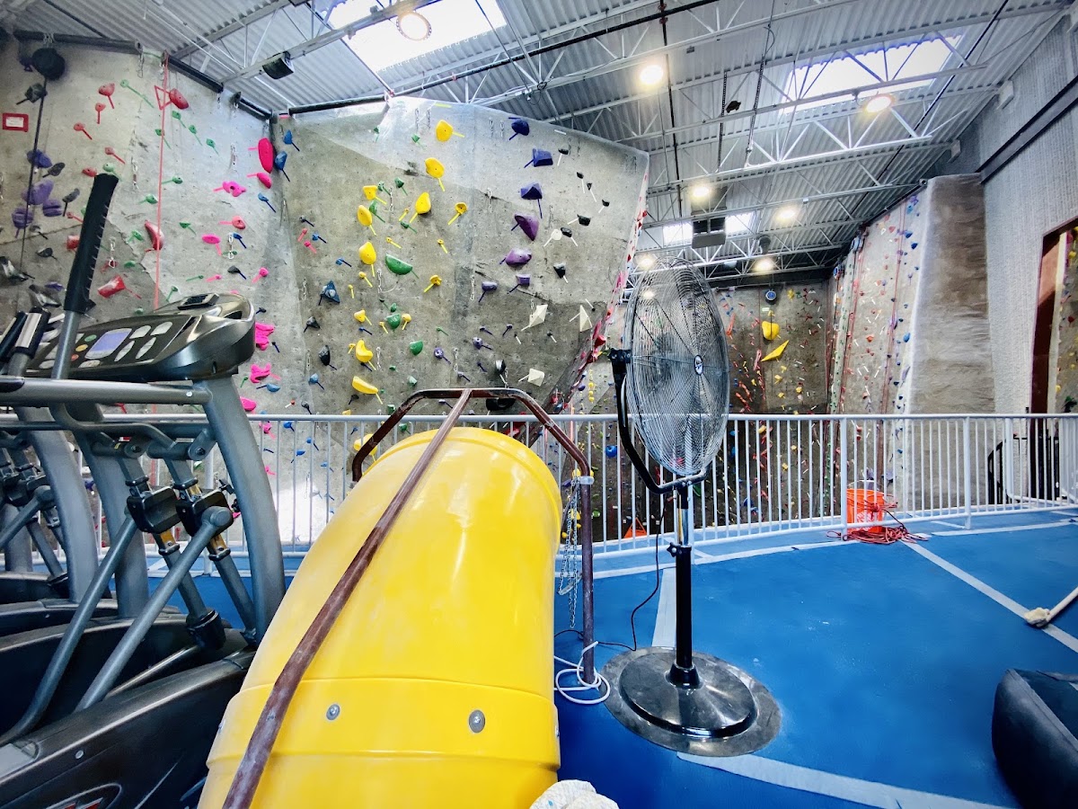 Boulder Rock Club - Photo 2