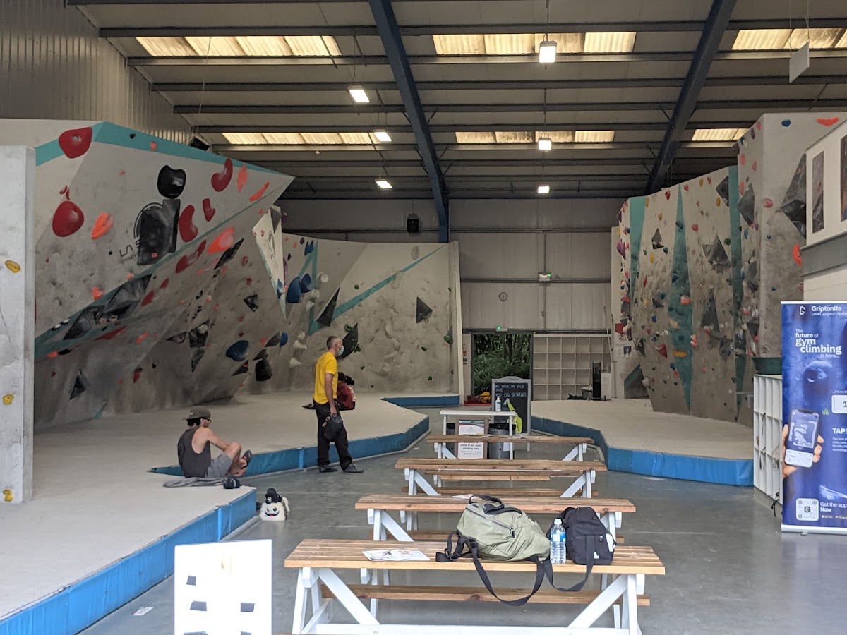 Boulder UK - Photo 1