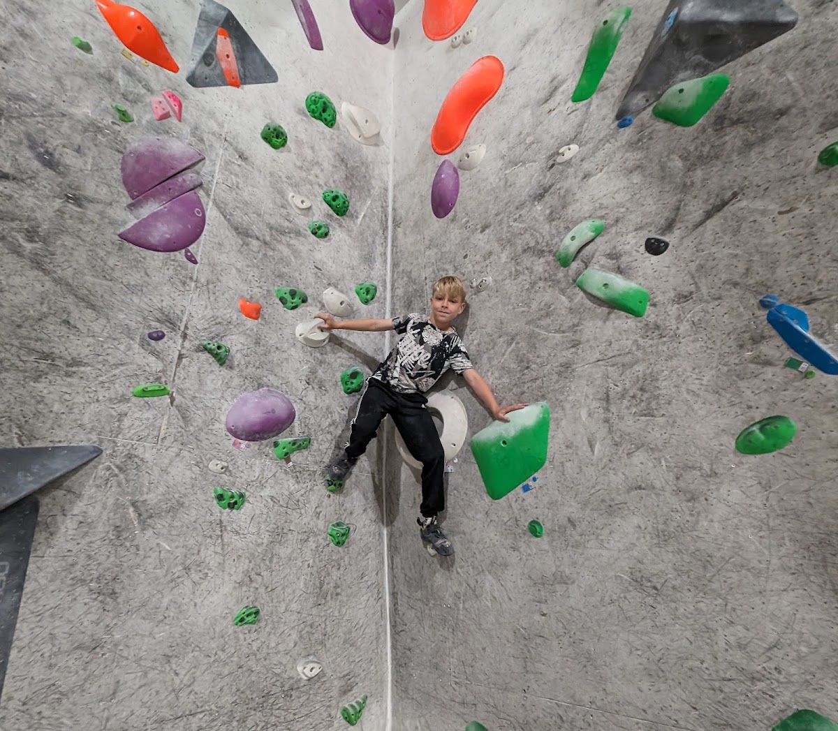 Boulder UK - Photo 2