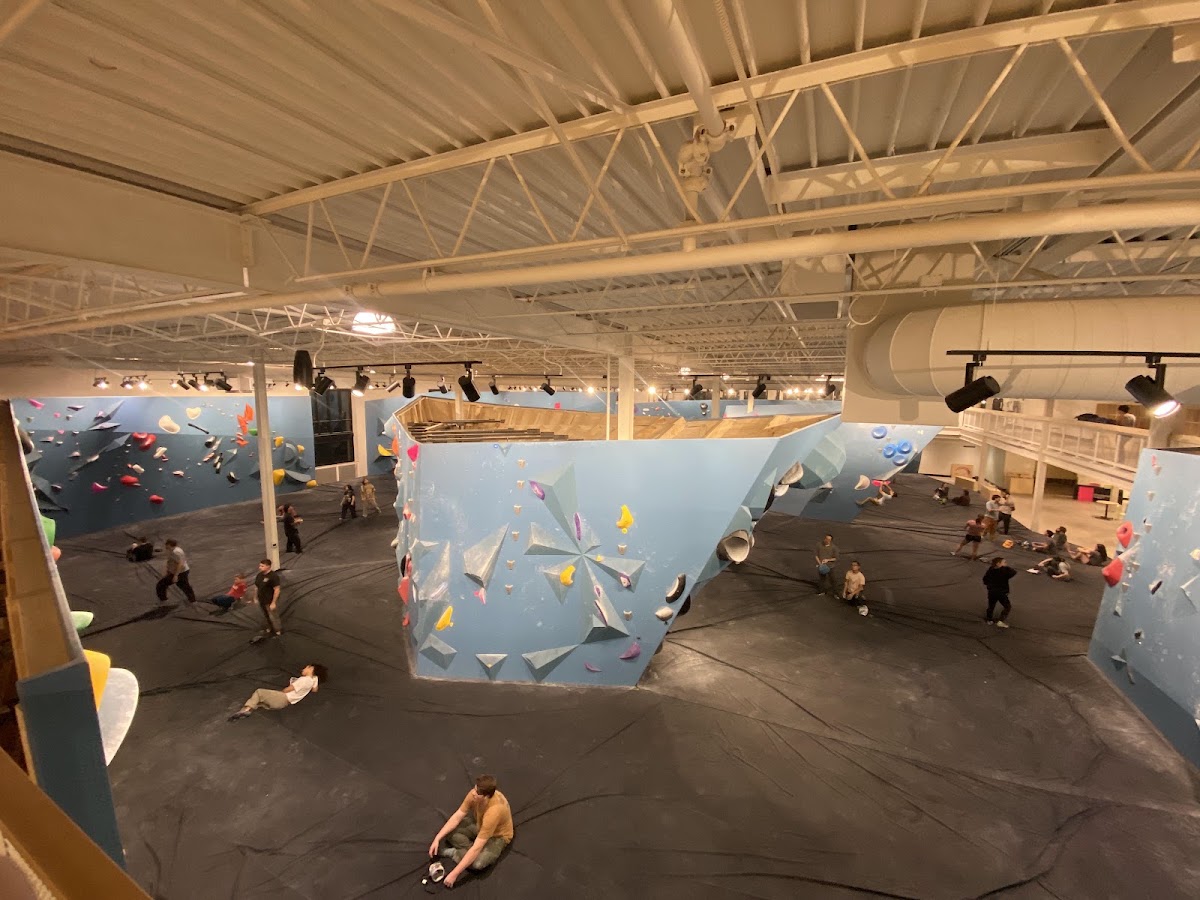 Bouldering Project - St Paul - Photo 2