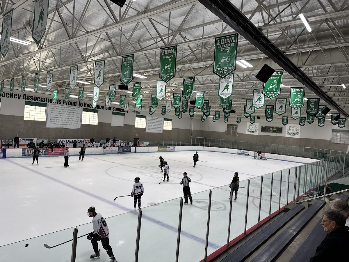 Braemar Arena - Photo 1