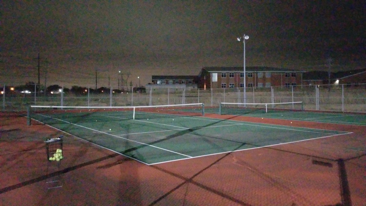 Bridges Tennis Courts - Photo 2