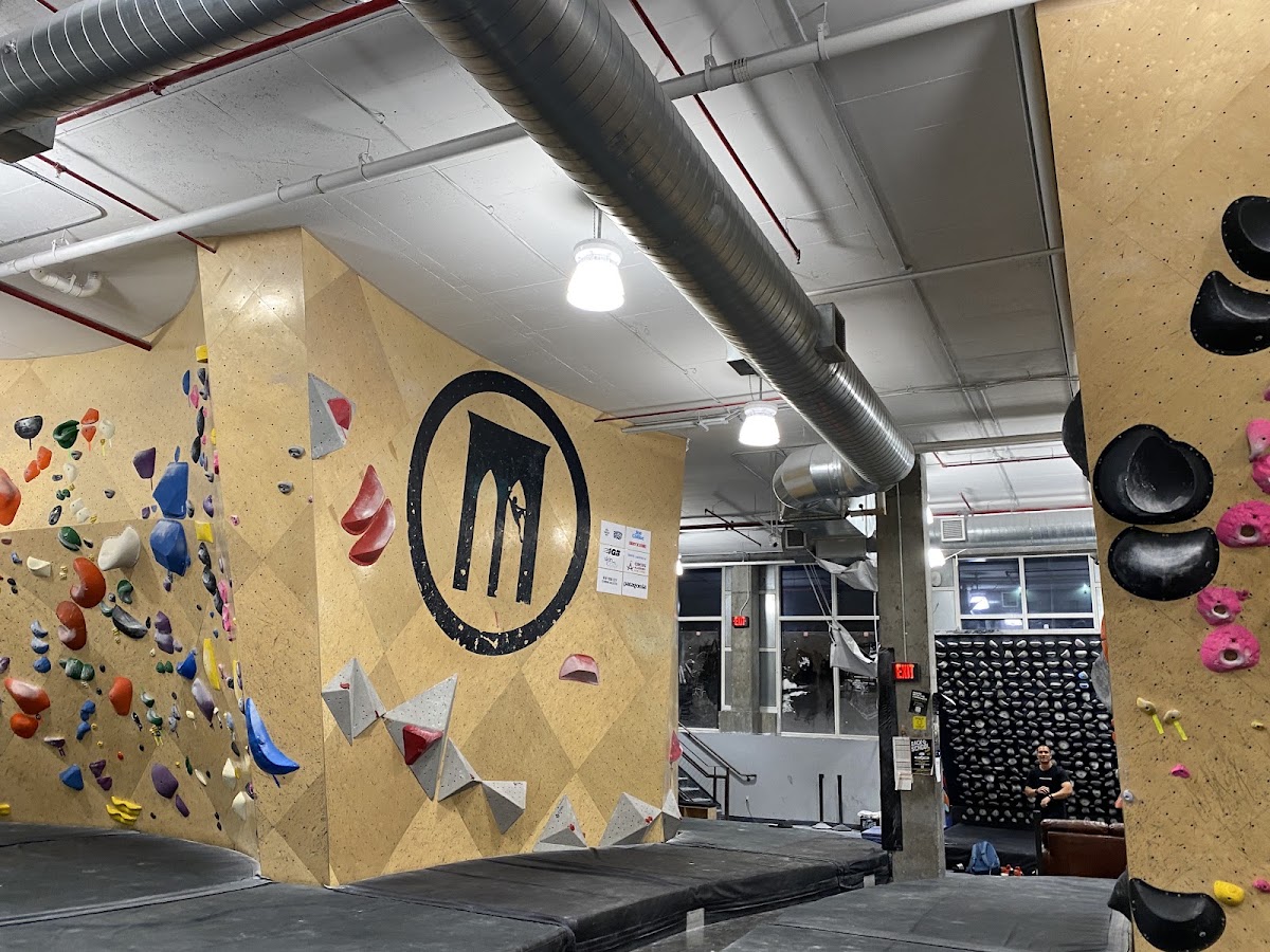Brooklyn Boulders Queensbridge - Photo 3