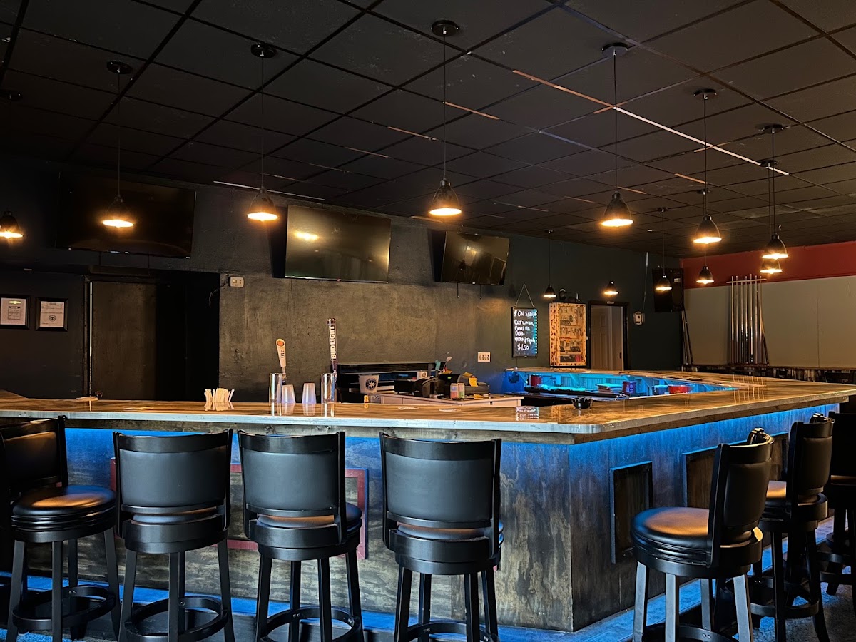 Buck's Place - Photo 1