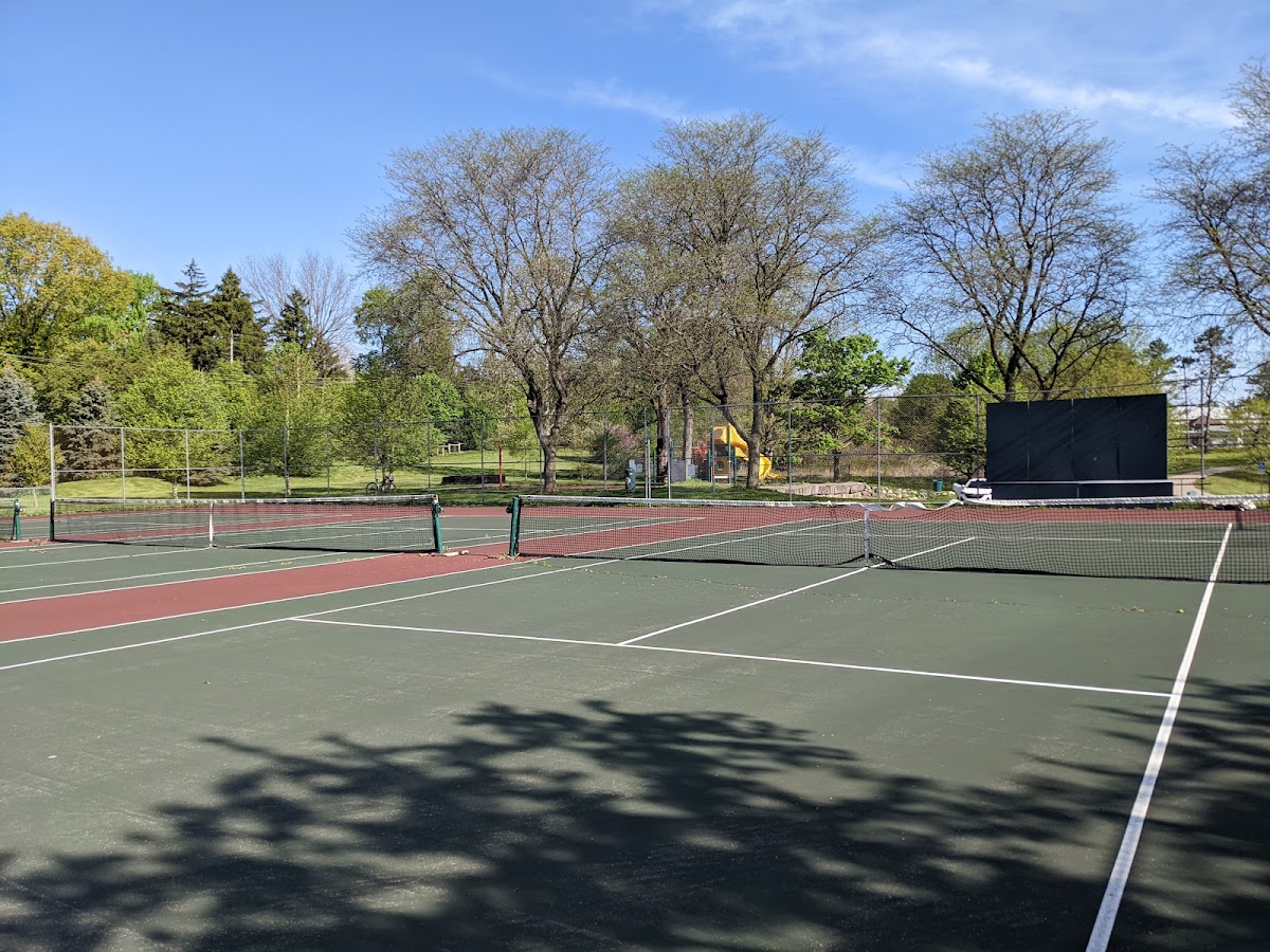 Buhr Park Tennis Court - Photo 3