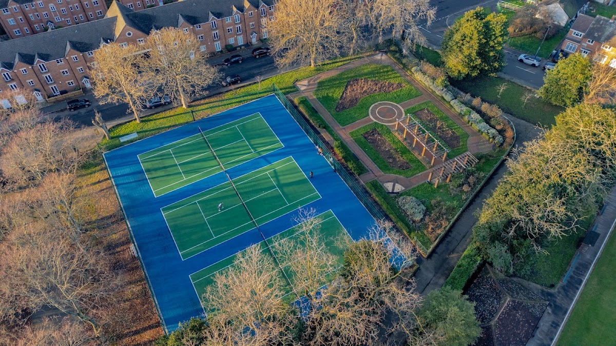 BURLEY • LCC Tennis Courts - Photo 1